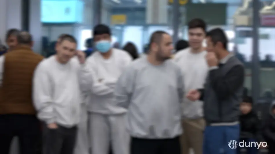 Из США в Ташкент чартерным рейсом доставлены 18 депортированных узбекистанцев