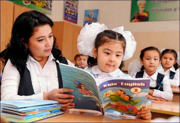 Учителям начальных классов в Узбекистане будут доплачивать за успешную сертификацию