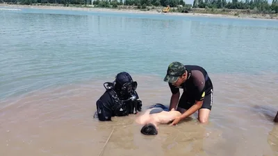 В Намангане в реке Сырдарье утонули как минимум трое граждан: тело одного из них нашли