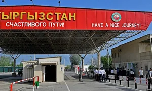 На пункте пропуска «Достук» не допустили ввоз в Кыргызстан 650 кг колбасы из Узбекистана