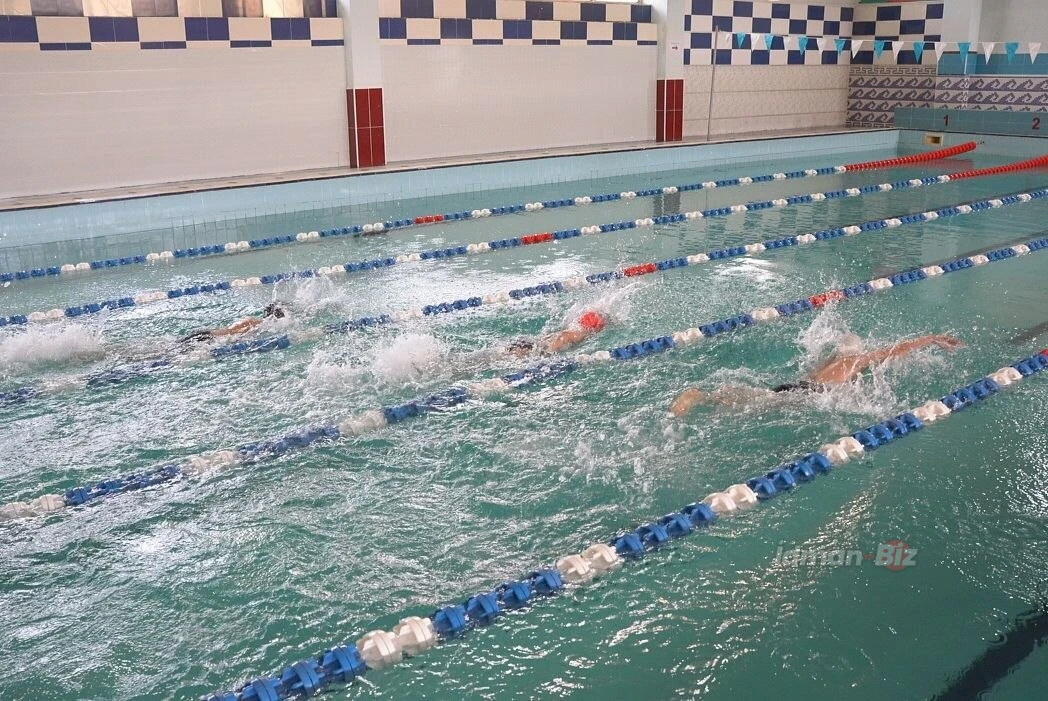 В Азербайджане впервые проходит чемпионат страны по параплаванию