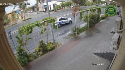 В Самарканде служебный автомобиль ДПС насмерть сбил пешехода. Видео