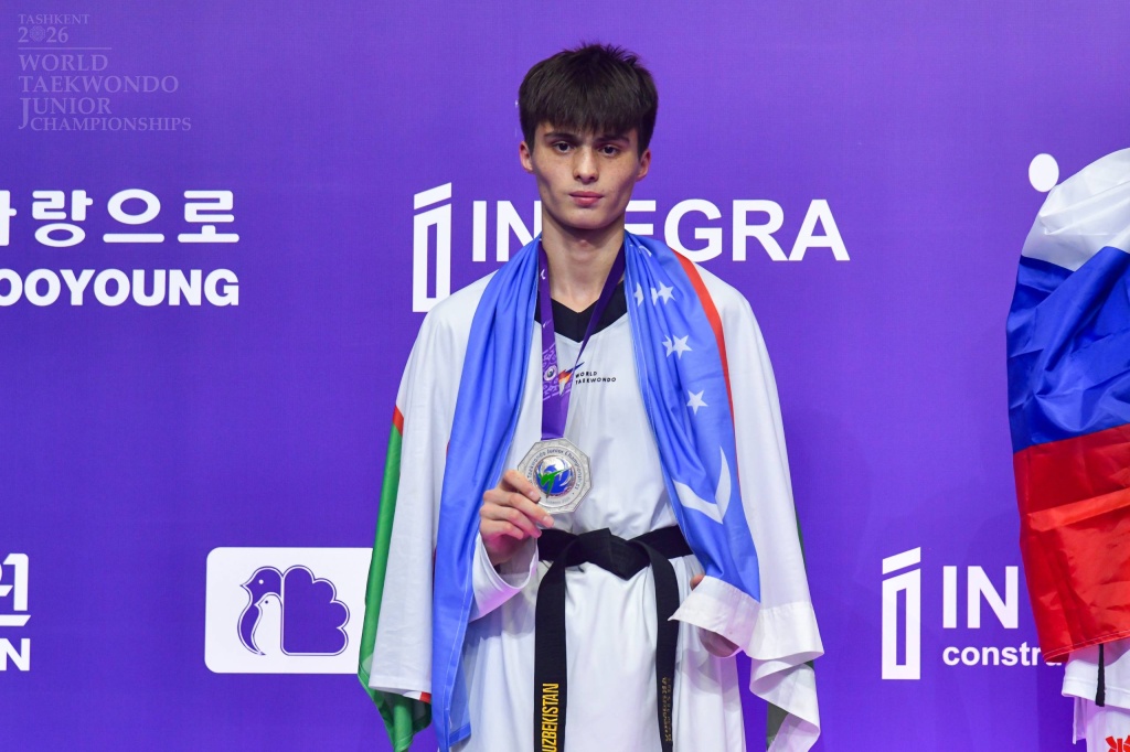 Аюбхон Набиев принес Узбекистану серебро молодежного чемпионата мира