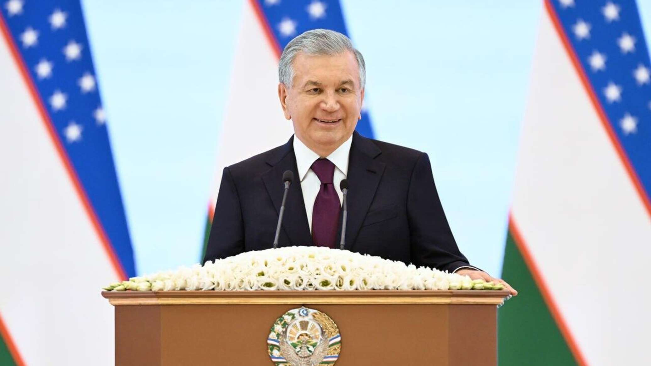 Шавкат Мирзиёев поздравил железнодорожников Узбекистана с профессиональным праздником
