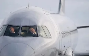 Uçuş zamanı pilotların ikisi də yatdı