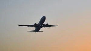 Самолеты AZAL, выполнявшие рейсы в Нахчыван, вернулись обратно в Баку в связи с погодными условиями