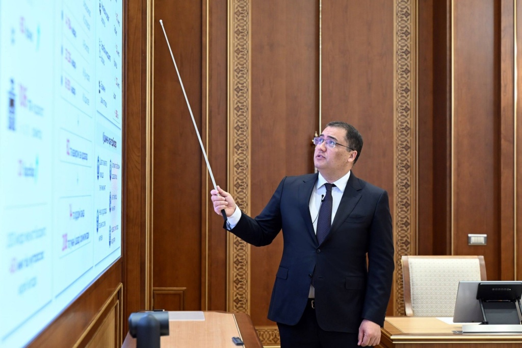 На бизнес-идеи молодежи выделят 500 миллиардов сумов