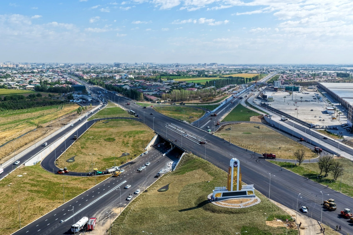 На автодороге Ташкент — Нурафшан открыли новый путепровод за 240 млрд сумов