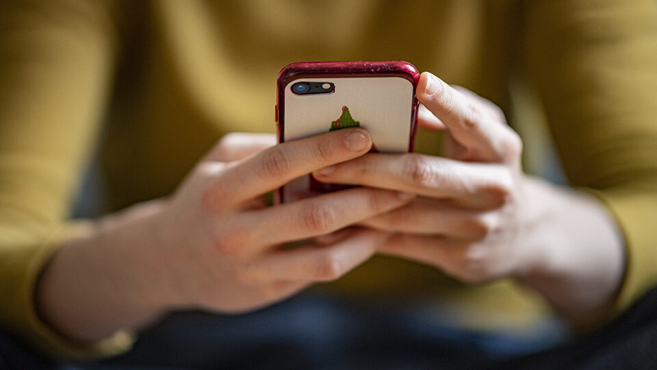 В Узбекистане запретят рекламные звонки и SMS в ночное время и обяжут операторов блокировать спам