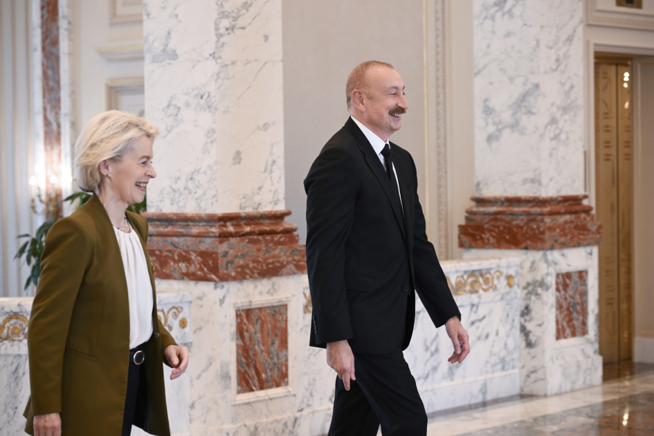 Урсула фон дер Ляйен поделилась публикацией о своем визите в Азербайджан
