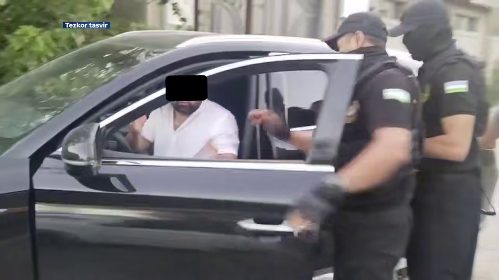 В Ташкенте задержали братьев, подозреваемых в вымогательстве после сделки с коттеджем. Видео