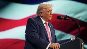 Иранская война: Трамп между миром и "Кувалдой"