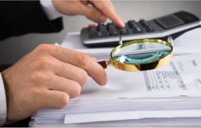 Минфин Азербайджана рассмотрел 678 проектов законодательных актов