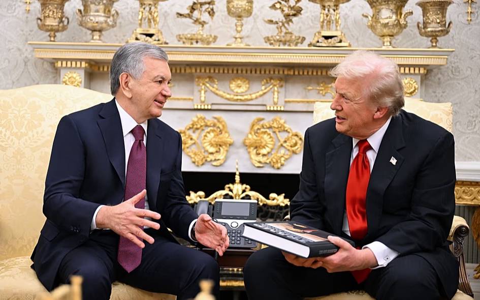 Шавкат Мирзиёев поздравил Трампа с 250-летием независимости США Президент отметил, что США под смелым и энергичным руководством Трампа, последовательно укрепляя свою экономическую мощь и влияние, играют важную роль в обеспечении глобального развития и безопасности.