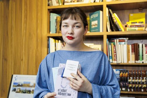 Книжная полка преподавательницы литературы Дарьи Нестеренко