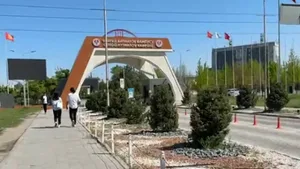 Дорожный спор в Бишкеке. Почему руководство КТУ «Манас» против планов мэрии?
