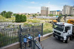 Мэрия Бишкека начала пробивать новый транспортный коридор через «Манас»