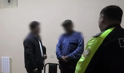 Отец пьяного водителя в Навои пытался откупиться от суда и был пойман на взятке в 1000 долларов