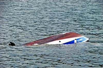 На водохранилище в Сурхандарье перевернулась лодка. Один человек погиб