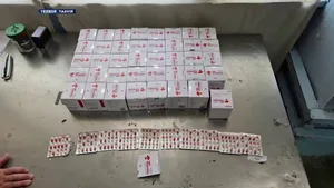 В Ташкенте перехватили крупную партию сильнодействующих препаратов из Индии. Видео